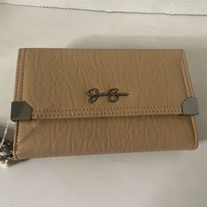 NWT. Brown Jessica Simpson wristlet wallet.